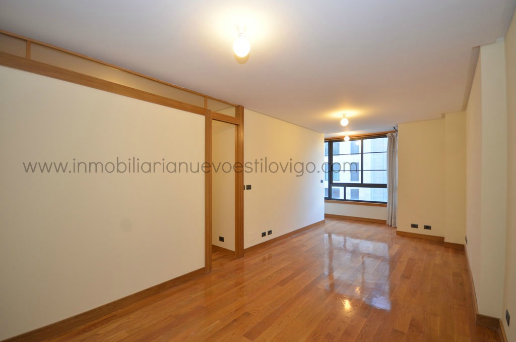 Céntrico apartamento-estudio, sin muebles, en C/ Urzaiz-Vigo_zona centro - inmobiliaria nuevo estilo vigoinmobiliaria estilo vigo