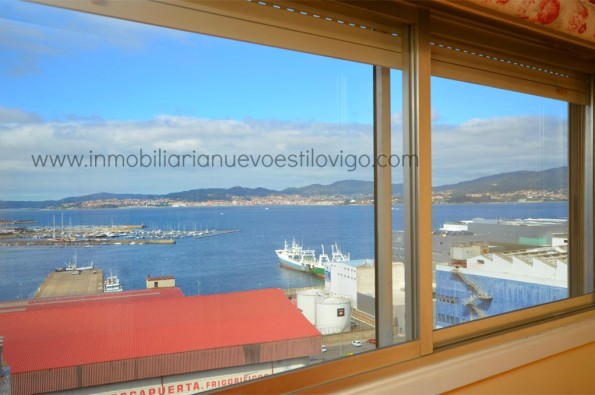 Vivienda de cinco dormitorios con vistas al mar en C/ Torrecedeira-Vigo_zona marítima