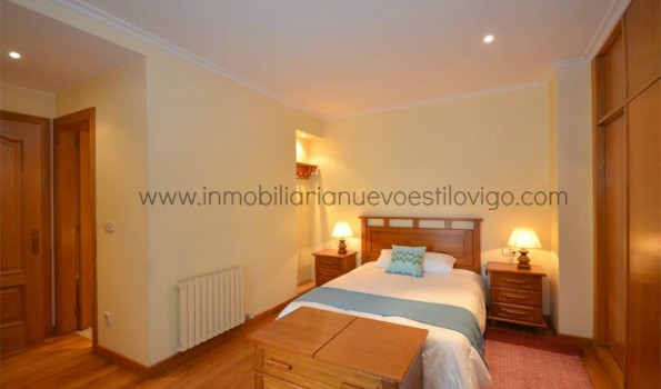 Acogedor apartamento de dos dormitorios con pequeña terraza en Plaza de Compostela-Vigo_Zona Marítima Centro
