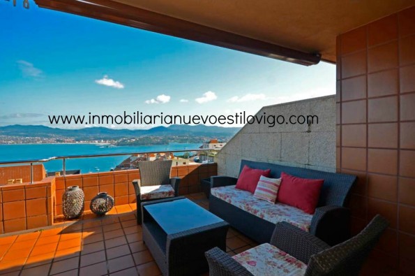 Vivienda de tres dormitorios en macla, con fabulosas vistas al mar, en Baiona-zona playas