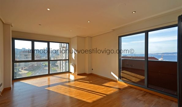 Soleado apartamento de dos dormitorios con vistas al mar en C/ Vista Alegre-García Barbón-Vigo_zona centro