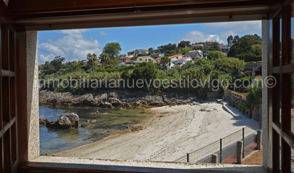Casa con gran finca y cenador en espectacular ubicación sobre la playa de O Portiño-Sayanes_Vigo-zona playas