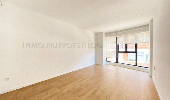Amplio apartamento de un dormitorio, con garaje y trastero, C/ Llorente_Vigo-zona Paseo de Alfonso